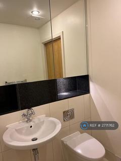 2 bedroom flat to rent, Juniper Drive, London, SW18