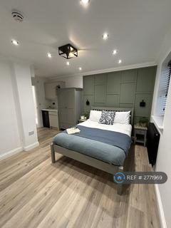 1 bedroom in a house share to rent, Flying Dutchman Way, Daventry, NN11