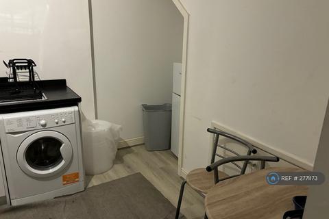 undefined, Cambridge Road, New Malden, KT3