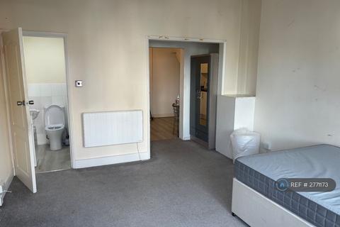 undefined, Cambridge Road, New Malden, KT3