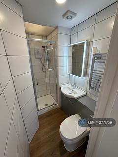 Studio to rent, Vauxhall Bridge Road, London, SW1V