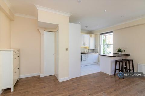 2 bedroom flat to rent, Queensway, London, W2
