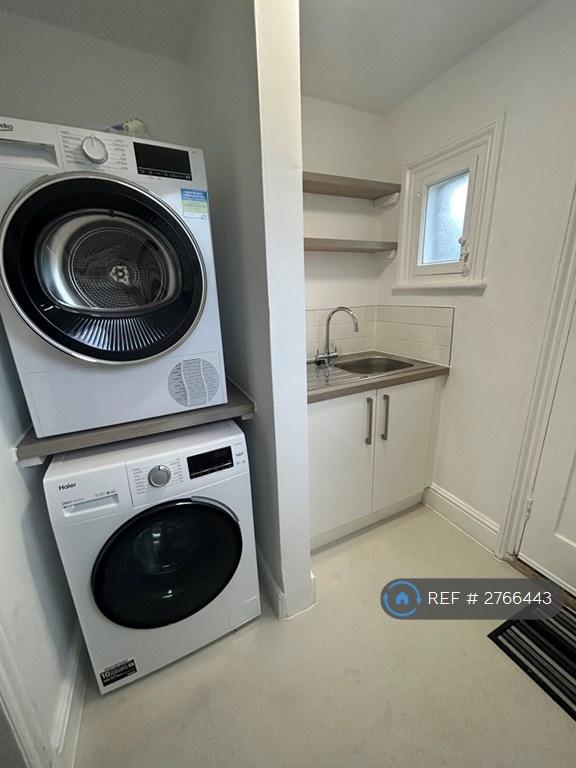 Shared Washing Room