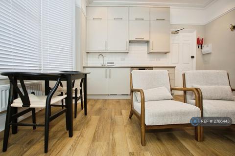 1 bedroom flat to rent, Bateman Street, Cambridge, CB2