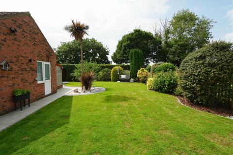 4 bedroom detached house for sale, Manor Garth, Wigginton, York, YO32 2WZ