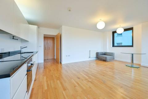 2 bedroom flat to rent, Amelia Street, Elephant and Castle, London, SE17