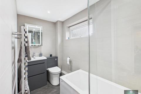 2 bedroom maisonette for sale, Longhurst Road, Crawley RH11