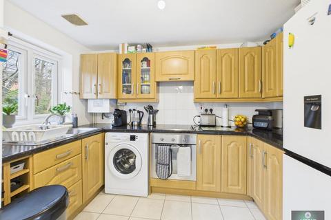 2 bedroom maisonette for sale, Longhurst Road, Crawley RH11