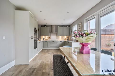 undefined, Diamond Crescent, Swindon, SN25