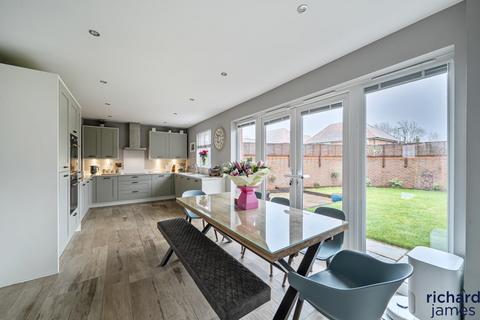 4 bedroom detached house for sale, Diamond Crescent, Swindon, SN25