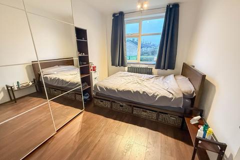 1 bedroom property for sale, Gosforth Lane, South Oxhey, Watford, WD19