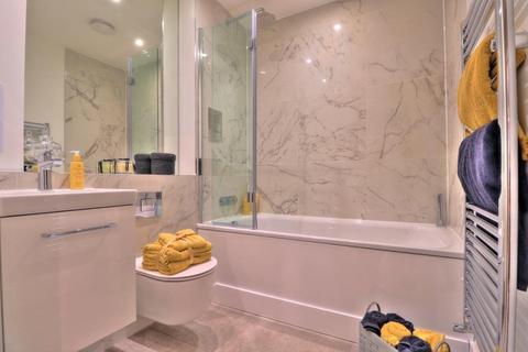 2 bedroom flat to rent, Welland House, Guildford, GU1