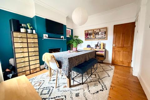 3 bedroom terraced house for sale, Cambridge Street, Milton Keynes MK12