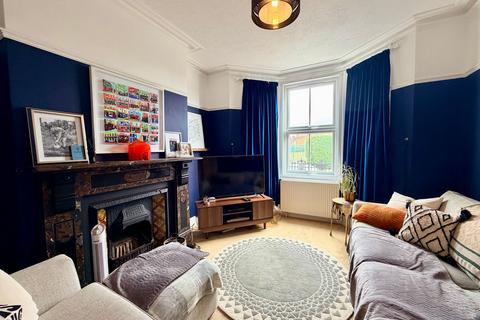 3 bedroom terraced house for sale, Cambridge Street, Milton Keynes MK12