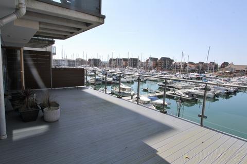 2 bedroom apartment for sale, Midway Quay, Eastbourne BN23