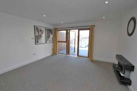 2 bedroom apartment for sale, Midway Quay, Eastbourne BN23