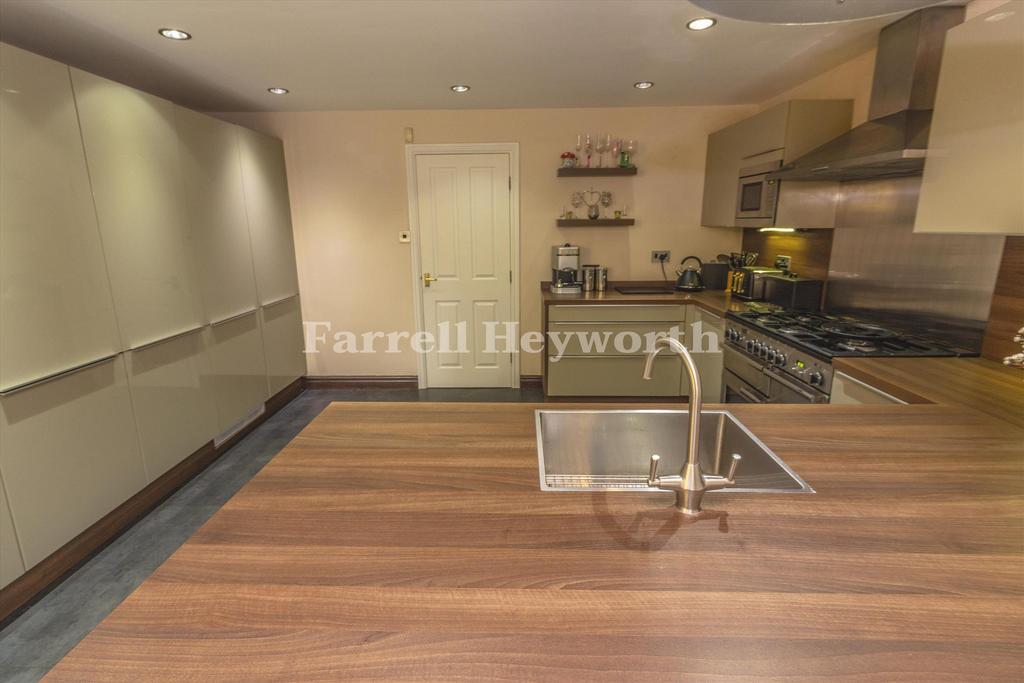 Kitchen b