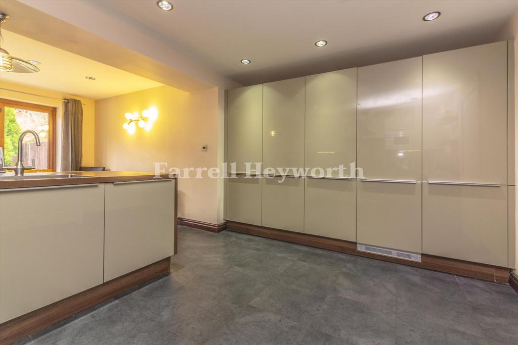 Kitchen e