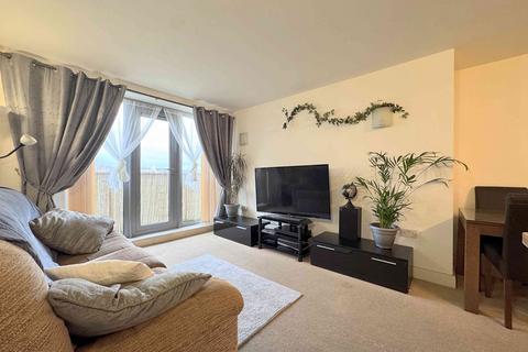 3 bedroom apartment for sale, Dewsbury Road, Elland HX5