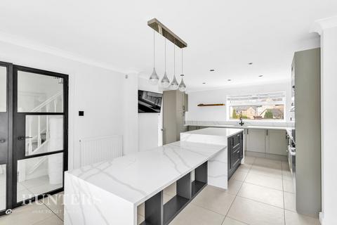 4 bedroom detached house for sale, Reddyshore Brow, Littleborough, OL15 9PF