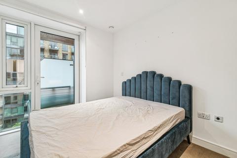 2 bedroom flat to rent, Discovery House, Juniper Drive, London