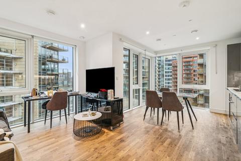 2 bedroom flat to rent, Discovery House, Juniper Drive, London