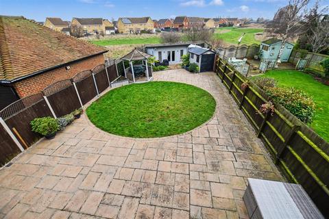 4 bedroom detached house for sale, Thames Road, Canvey Island SS8