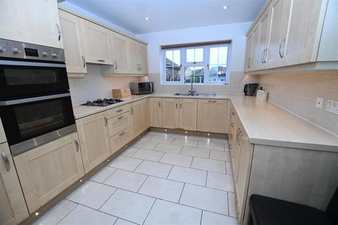 4 bedroom detached house for sale, Thames Road, Canvey Island SS8