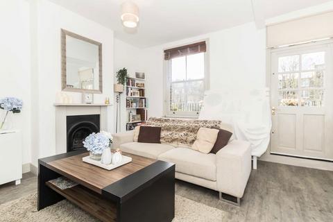 2 bedroom flat to rent, Russell Gardens Mews, London W14