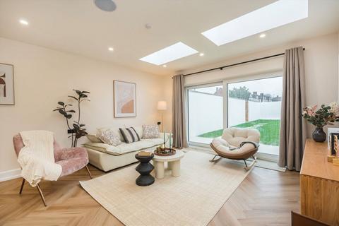 undefined, Florence Avenue, MORDEN SM4