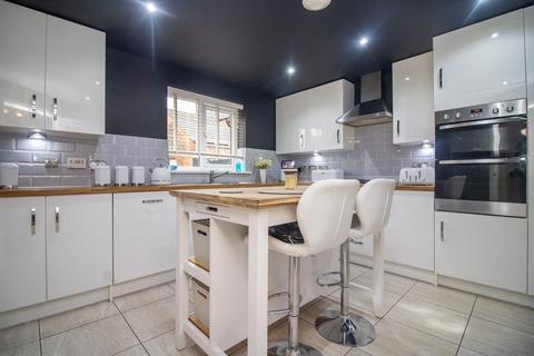 5 bedroom detached house for sale, Exeter Close, Syston, LE7