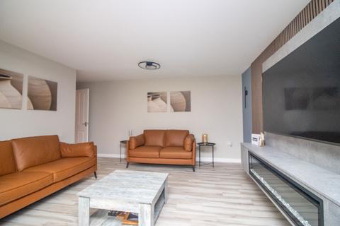 5 bedroom detached house for sale, Exeter Close, Syston, LE7