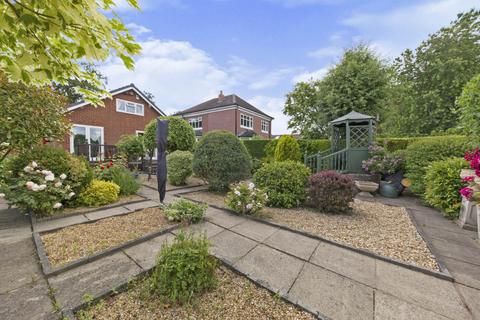2 bedroom detached bungalow for sale, Middlewich Road, Sandbach, CW11