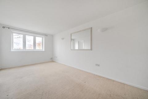 2 bedroom apartment to rent, Windsor,  Berkshire,  SL4