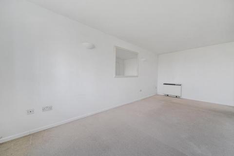 2 bedroom apartment to rent, Windsor,  Berkshire,  SL4