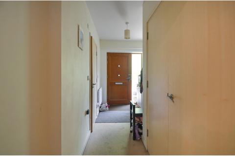 1 bedroom apartment for sale, Stanley Road, London, W3