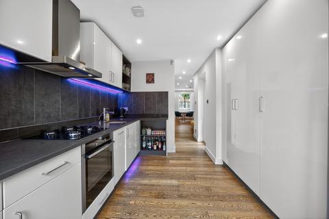 2 bedroom end of terrace house for sale, Barfett Street, London, W10