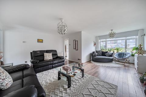 undefined, Wilders Close, Surrey GU21