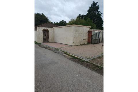 undefined, 9a Nine Mile Ride, Finchampstead, Wokingham, RG40