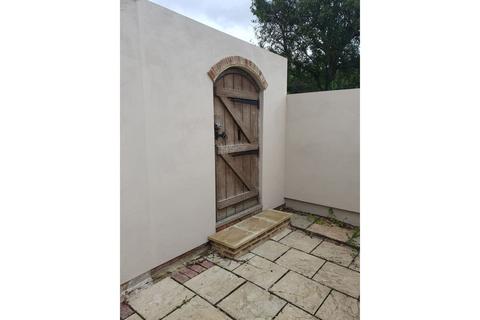 undefined, 9a Nine Mile Ride, Finchampstead, Wokingham, RG40