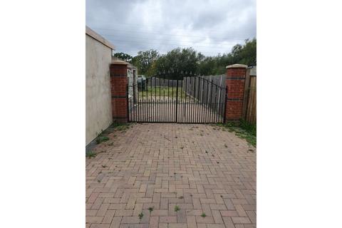 undefined, 9a Nine Mile Ride, Finchampstead, Wokingham, RG40