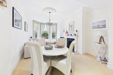 2 bedroom apartment for sale, St. Marys Road, Cromer