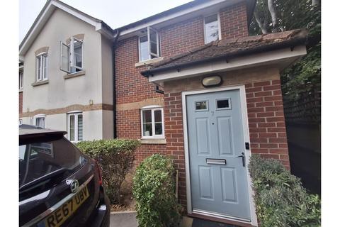 Titchfield Crescent, Hook, RG27