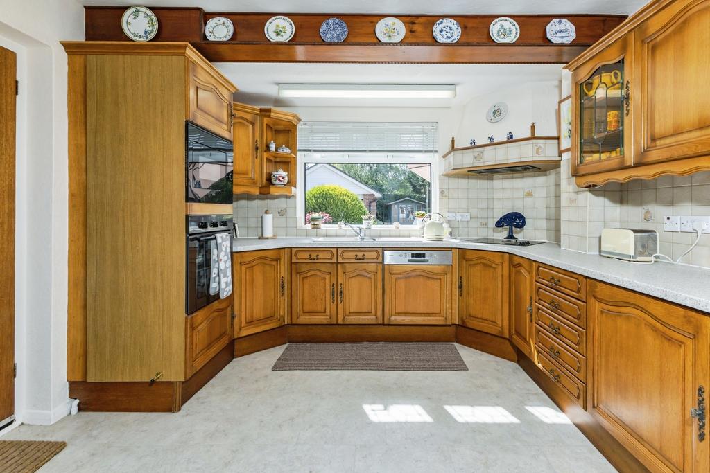 Kitchen/Breakfast