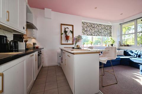 1 bedroom flat for sale, Emmview Close, Wokingham, RG41
