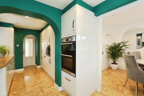 4 bedroom semi-detached house for sale, Birch Avenue, Crewe, CW1