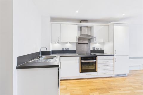1 bedroom flat for sale, Chapter Way, London, SW19