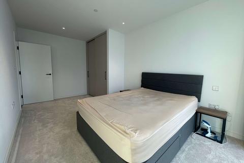 undefined, London UB1