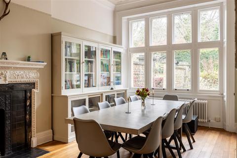 5 bedroom terraced house for sale, Gatton Road, Reigate