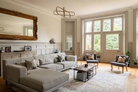 5 bedroom terraced house for sale, Gatton Road, Reigate